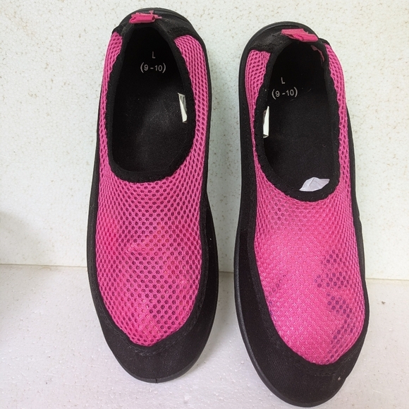 Women's Pink and Black Mesh Slip-On Shoes - Picture 3 of 5